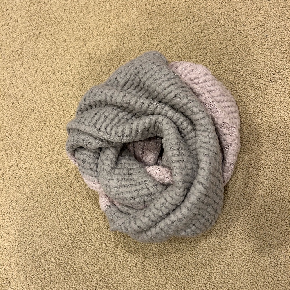 KIMCHI BLUE | Infinity scarf